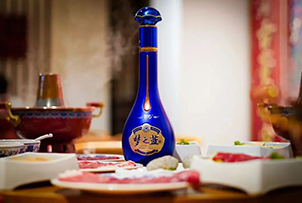 華途傳媒|“夢(mèng)之藍(lán)M6+”攜手央視春晚，陪您共迎兔年新春。